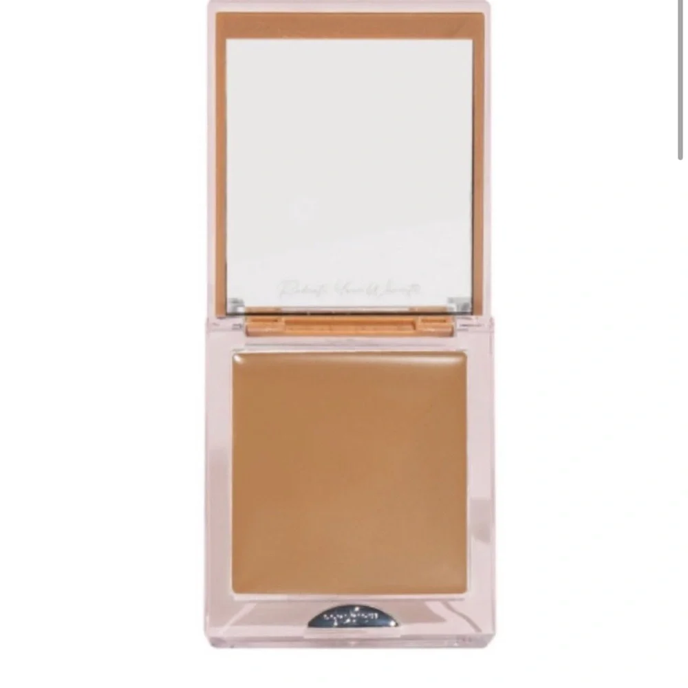 DOMINIQUE COSMETICS Cream Bronzer - Shade Light Tan NEW